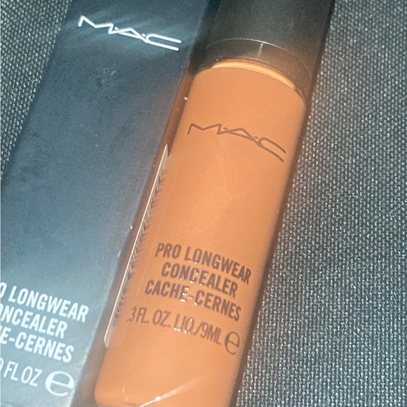 x1 MAC NW45 PRO LONGWEAR CONCEALER PUMP BRAND NEW BOXED - Picture 6 of 11